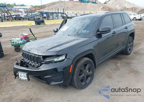 2024 Jeep Grand Cherokee Altitude X 4X4 z USA, uszkodzony, nr VIN 1C4RJHAG2RC263357